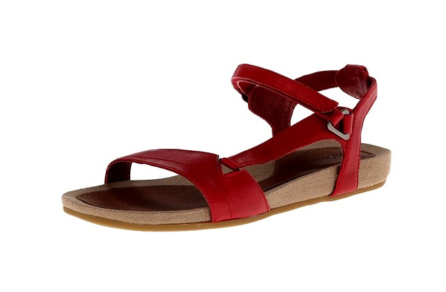 Walking Sandals for Travel that are Actually Cute â€“ Is it Possible?
