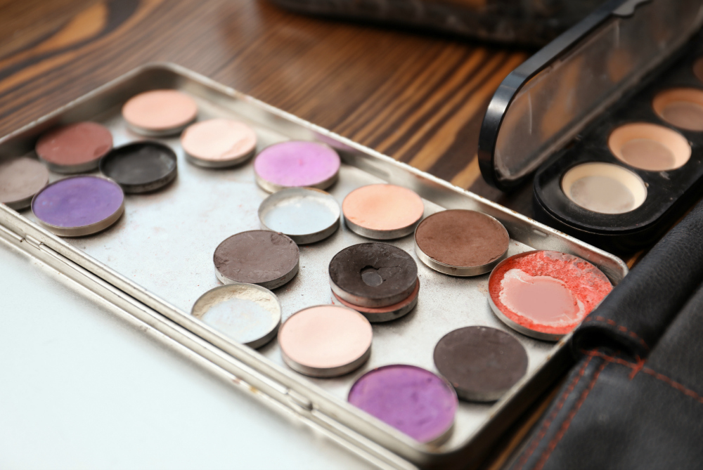 DIY: How to Make a Palette