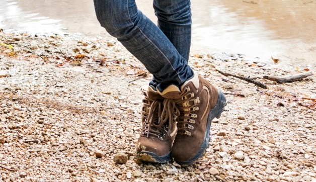 nike women's hiking shoes waterproof