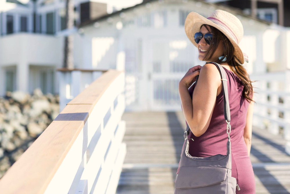 Best Women's Crossbody Bags & Purses for Travel 2023 – Von Baer