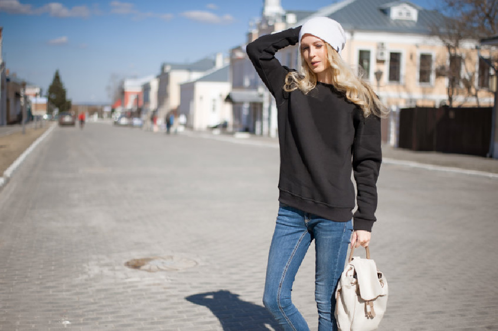 14 Best Sweatshirts for Women That Are Versatile for Travel or