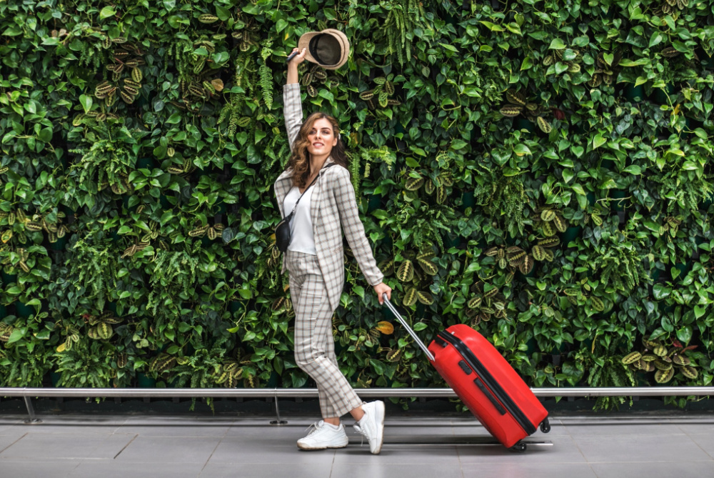 suitcase-recommendations-20-travel-experts-reveal-top-luggage-brands