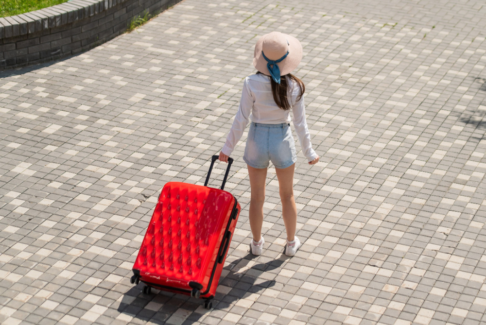 Best Lightweight Checked Luggage to Avoid Extra Baggage Fees